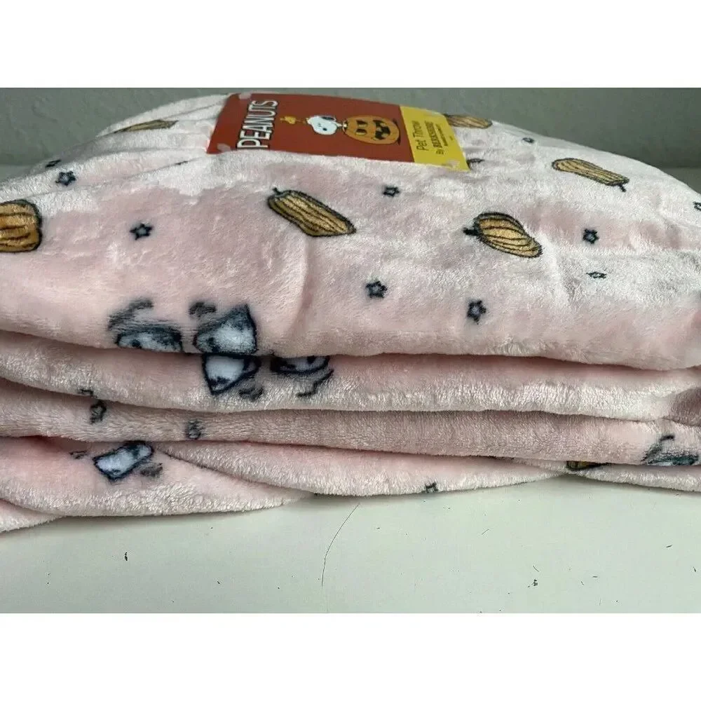Peanuts Soft‎ Blanket Throw Snoopy Woodstock Pumpkin Halloween Pink 50X70” NEW